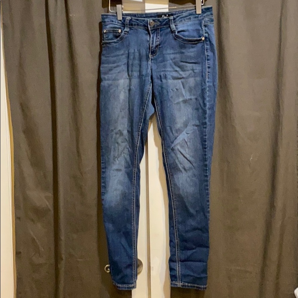 Earl Skinny Jeans